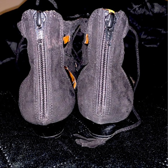 Sandals - Picture 4 of 4